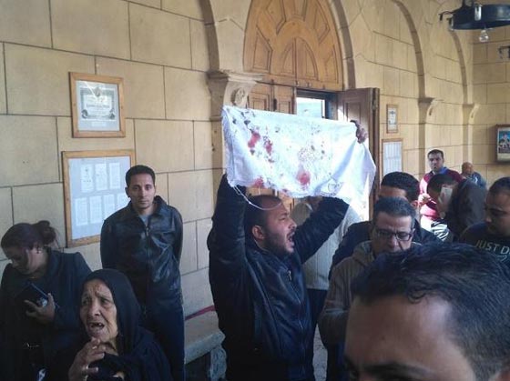 كاهن قبطي يصف التفجير بمؤامرة مدبرة، ونائبة تقول معبر رفح سبب المصائب صورة رقم 3