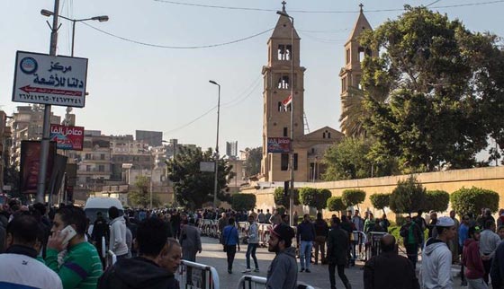 كاهن قبطي يصف التفجير بمؤامرة مدبرة، ونائبة تقول معبر رفح سبب المصائب صورة رقم 7