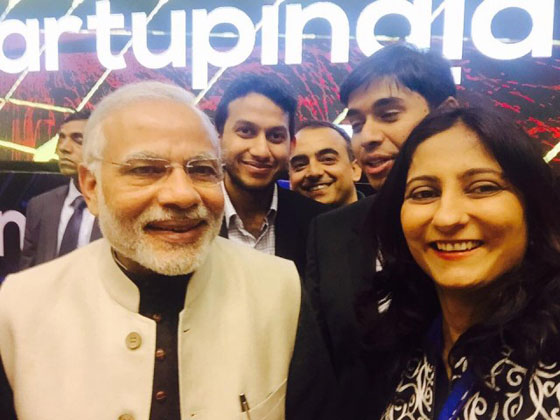 كيف لا يموت 76 هنديا سنويا اذا كان رئيسهم عاشق لصور السيلفي؟! صورة رقم 18