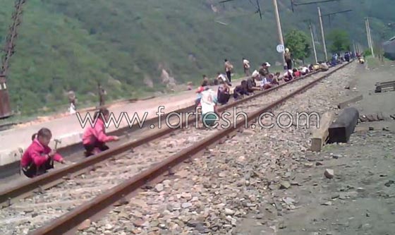 فيديو وصور.. اطفال يعملون بالاشغال الشاقة في بلاد الدكتاتور الكوري  صورة رقم 4