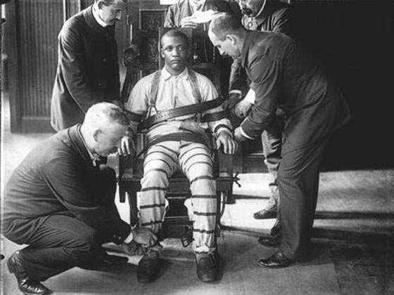  تعرف على ابشع الطرق لتنفيذ عقوبة الاعدام حول العالم واخطرها الخازوق! صورة رقم 3