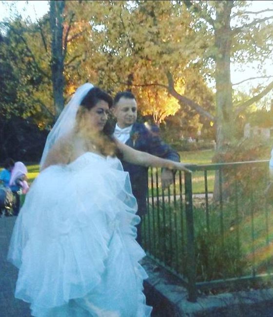 سقوط شجرة يحول حفل زفاف الى ماساة بمقتل العروس صورة رقم 1