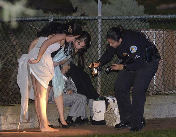 سقوط شجرة يحول حفل زفاف الى ماساة بمقتل العروس صورة رقم 5