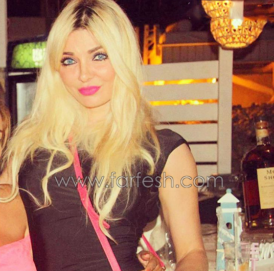 ميريام كلينك تمارس التمارين الرياضية على ظهر مدربها.. فيديو صورة رقم 8