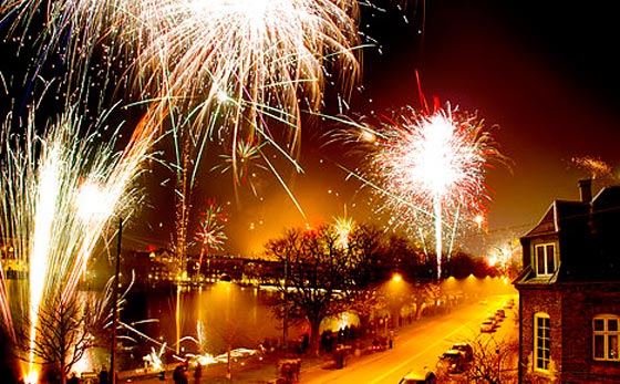 شاهد اشهر الحوادث الدامية التي وقعت خلال الاحتفالات برأس السنة صورة رقم 1