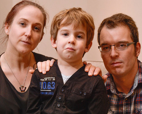 احكموا بانفسكم.. هل يعاني هذا الطفل من زيادة في الوزن؟ شاهدوا الصور صورة رقم 2