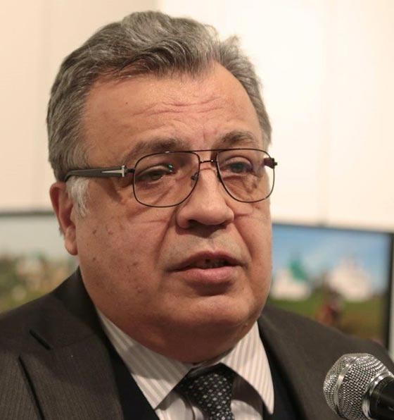 مصور حادثة اغتيال السفير الروسي يروي بالتفصيل اللحظات المرعبة  صورة رقم 2