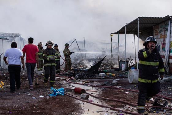 بالفيديو والصور.. 26 قتيلا بانفجار في سوق للألعاب النارية بالمكسيك  صورة رقم 9