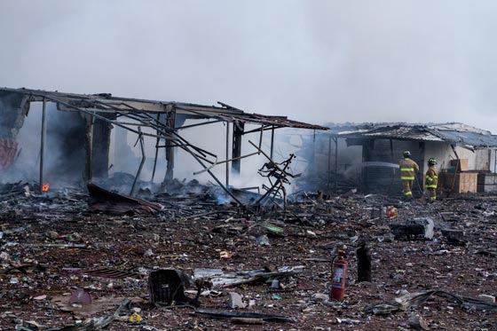 بالفيديو والصور.. 26 قتيلا بانفجار في سوق للألعاب النارية بالمكسيك  صورة رقم 14