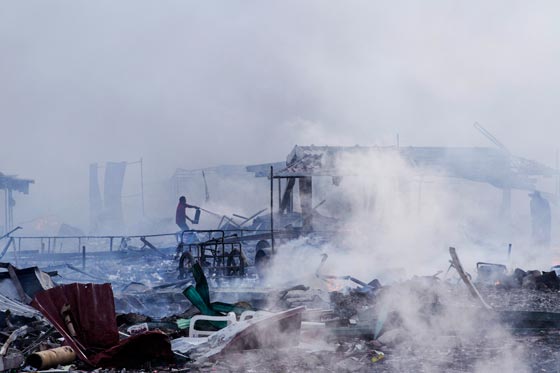 بالفيديو والصور.. 26 قتيلا بانفجار في سوق للألعاب النارية بالمكسيك  صورة رقم 1