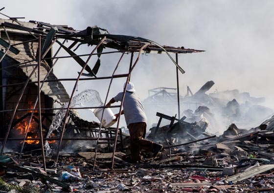 بالفيديو والصور.. 26 قتيلا بانفجار في سوق للألعاب النارية بالمكسيك  صورة رقم 2