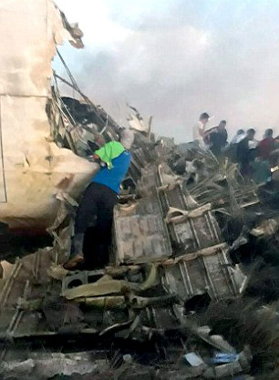 فيديو مروع: اصطدام طائرة كولومبية بالسياج ووفاة 5 أشخاص  صورة رقم 6