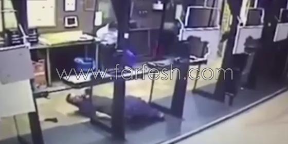 فيديو مروع.. شاب حاول الانتحار فأصاب مدربه بالخطأ صورة رقم 6