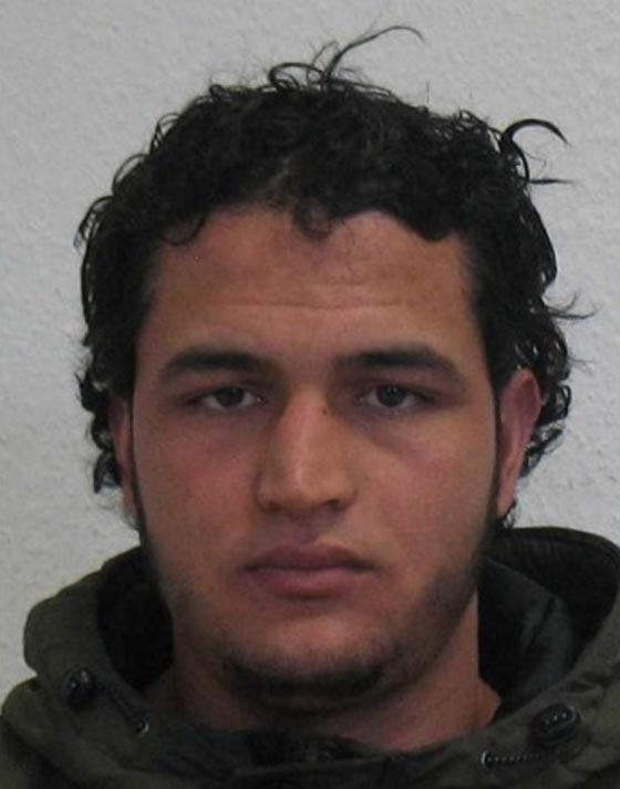  مكافأة 100 ألف يورو لمن يرشد عن المشتبه به في حادث الدهس ببرلين صورة رقم 1