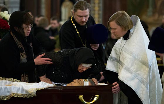  من سيدفن قاتل السفير الروسي بتركيا بعد اختفاء اسرته؟! صورة رقم 10