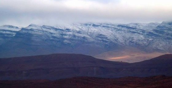  صور نادرة.. لاول مرة صحاري الجزائر تحظى بوجبة ثلوج! صورة رقم 9