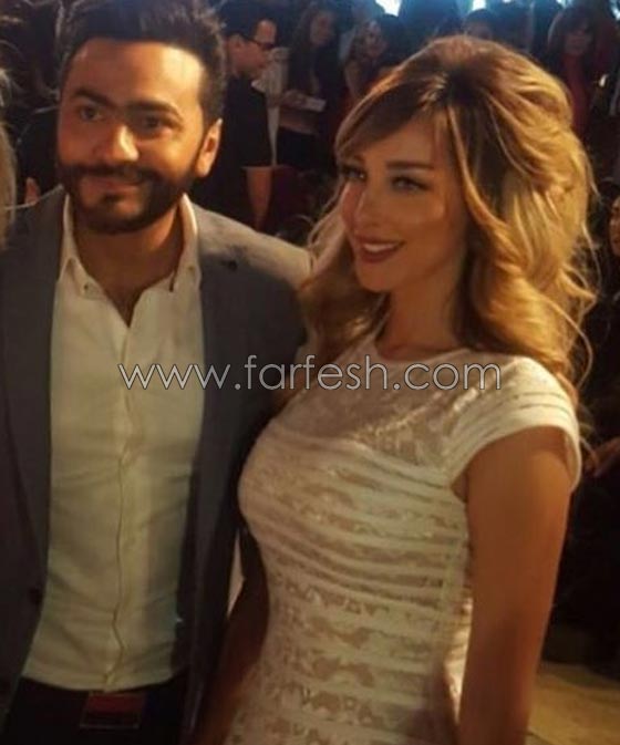 صور تامر حسني يغني لزوجته الشقراء الجميلة بسمة بوسيل متغزلا بها صورة رقم 7