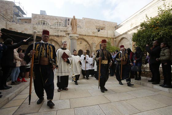 فيديو وصور.. هكذا احتفل المسيحيون حول العالم بعيد الميلاد المجيد صورة رقم 6