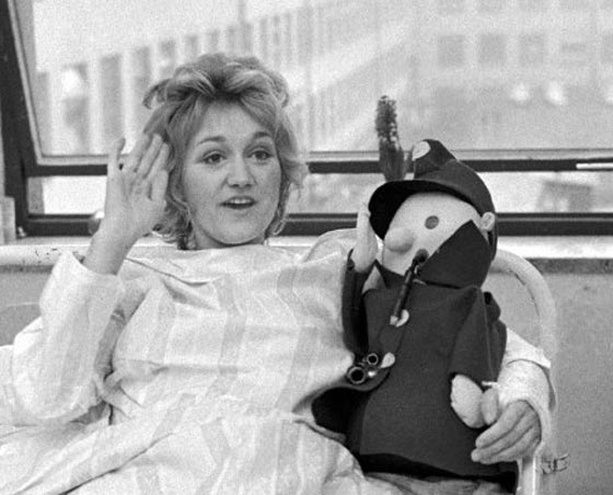 وفاة مضيفة الطيران المعجزة  الناجية من تحطم طائرة على علو 10 آلاف متر عام 1972 صورة رقم 5