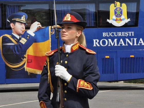 شاهد بالصور.. اجمل الجنديات حول العالم في الخدمة العسكرية صورة رقم 7