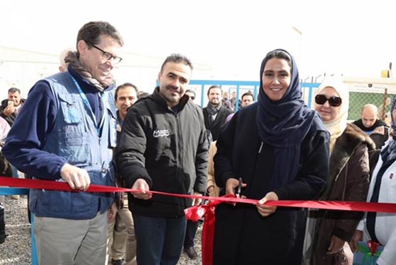 الطبيبة بن لادن قطعت نهر التايمز وقناة المانش سباحة وتعالج اللاجئين صورة رقم 5