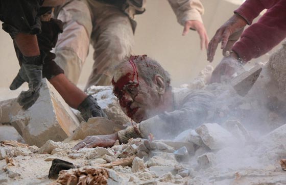 صور معبرة تحكي دموع الأسى ولحظات الفرح في عام 2016 صورة رقم 2