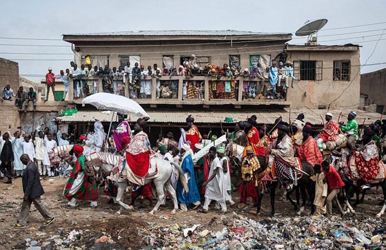 صور معبرة تحكي دموع الأسى ولحظات الفرح في عام 2016 صورة رقم 19