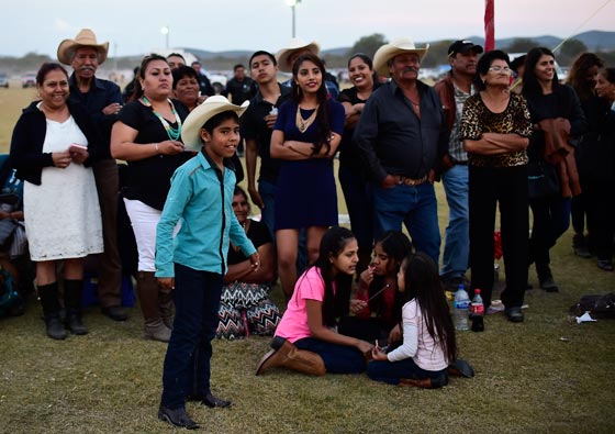 عيد ميلاد فتاة يتحول الى مهرجان يحضره الآلاف ويحظى باهتمام عالمي صورة رقم 19