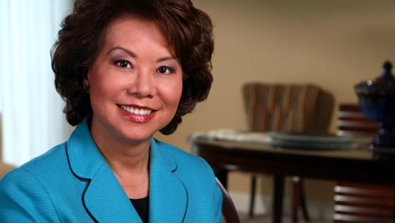 صور وفيديو: أهم 10 رجال حول الرئيس الامريكي الجديد ترامب صورة رقم 5