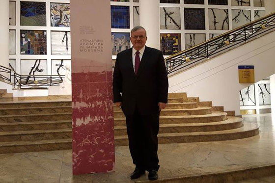 قلق على حياة السفير اليوناني بعد العثور على جثة محروقة داخل سيارة صورة رقم 5