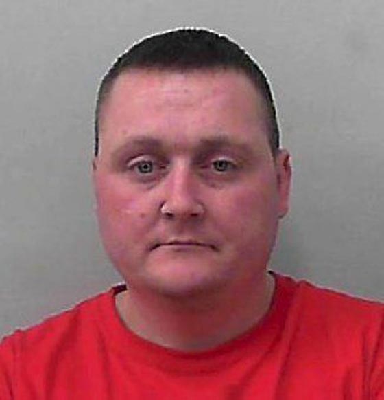 العثور على سجين ميت بعد اقل من عام على مهاجمته مسجدا بلحم الخنزير صورة رقم 1