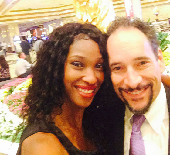 امرأة تعرض نفسها للبيع على الانترنت لتوفير العلاج لكلبها المريض! صورة رقم 1