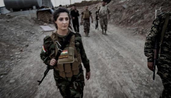 حسناء دنماركية عادت من القتال ضد داعش لتواجه عقوبة السجن في بلدها صورة رقم 9