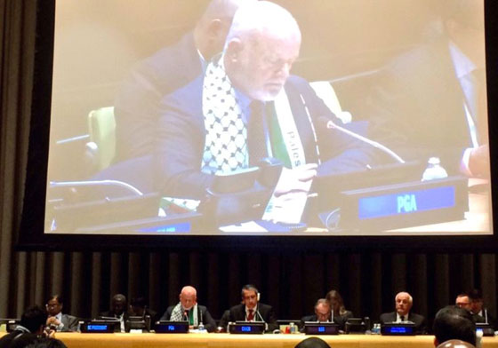 الكوفية الفلسطينية في الامم المتحدة تثير استياء اسرائيل  صورة رقم 2