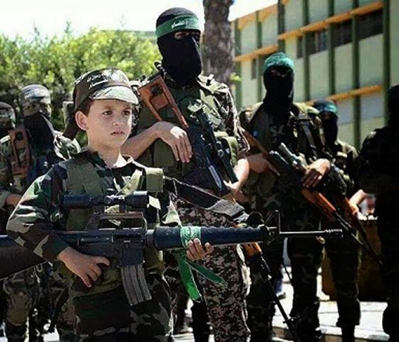 اشبال الخلافة: داعش يقتل فينا الروح ويسمم الجسد لنصبح قنابل موقوتة! صورة رقم 8