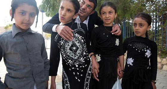 السر ينكشف.. هل قامت اسرائيل بعملية خطف اطفال يمنيين منظمة؟ صورة رقم 1 السر ينكشف.. هل قامت اسرائيل بعملية خطف اطفال يمنيين منظمة؟ صورة رقم 1