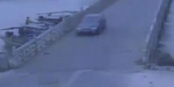 صعقة برقية تصرع  صيادا صينيا.. شاهد ما حدث صورة رقم 3