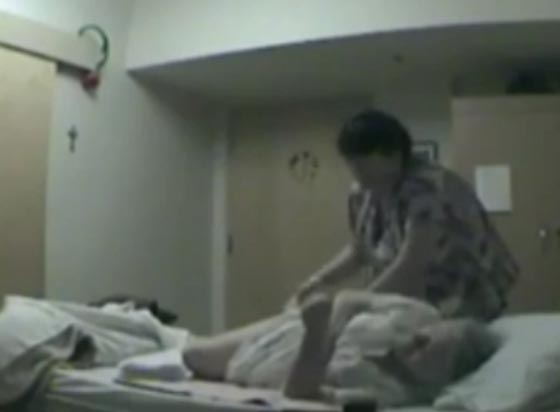 الكاميرا الخفية تكشف مشاهد لا تصدق في ملجأ للعجزة.. شاهد وفكر صورة رقم 1