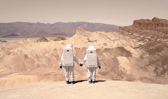 صور سيلفي مجنونة على سطح الكوكب الاحمر صورة رقم 6