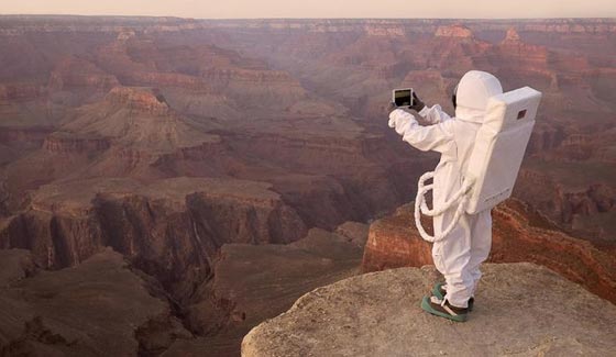 صور سيلفي مجنونة على سطح الكوكب الاحمر صورة رقم 4