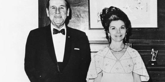 نساء لحقن بازواجهن الرؤساء خلال العديد من العقود صورة رقم 6