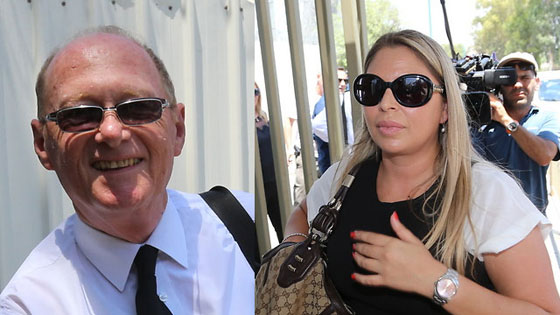 تشديد الرقابة على كاتساف خشية ان يقدم على الانتحار لعدم الافراج عنه صورة رقم 2