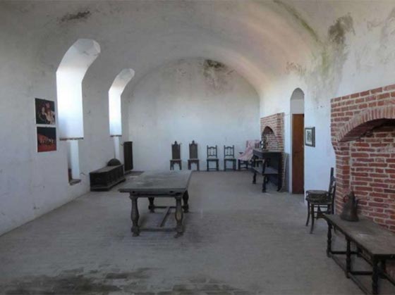 قصر مسكون بالاشباح وكنوزه مخفية معروض للبيع في ايطاليا صورة رقم 10 قصر مسكون بالاشباح وكنوزه مخفية معروض للبيع في ايطاليا صورة رقم 10