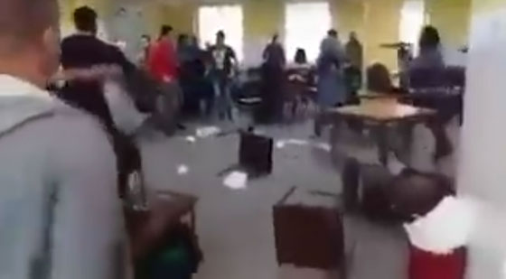 فيديو مخجل.. لاجئون سوريون يتشاجرون داخل مركز لاستيعابهم في المانيا صورة رقم 2