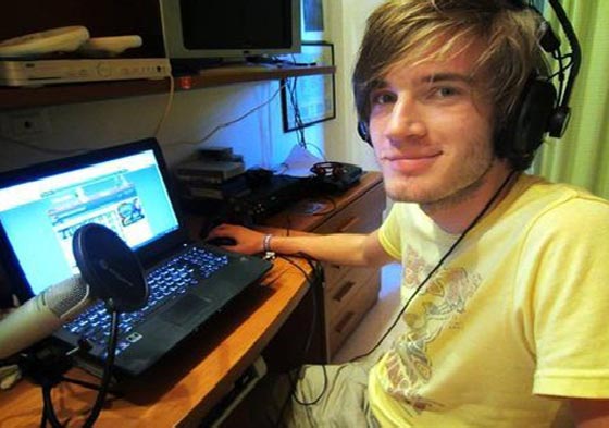 اسرار مليونيرات اليوتيوب: كيف تكسب ملايين الدولارات أرباح سنوية؟ صورة رقم 2 اسرار مليونيرات اليوتيوب: كيف تكسب ملايين الدولارات أرباح سنوية؟ صورة رقم 2