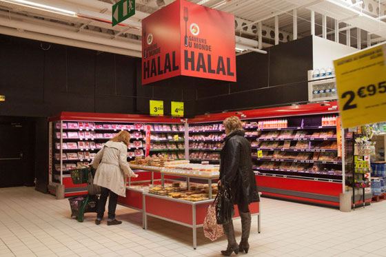 السلطات الفرنسية تجبر متاجر منتجات الحلال على بيع لحوم الخنزير والكحول صورة رقم 1