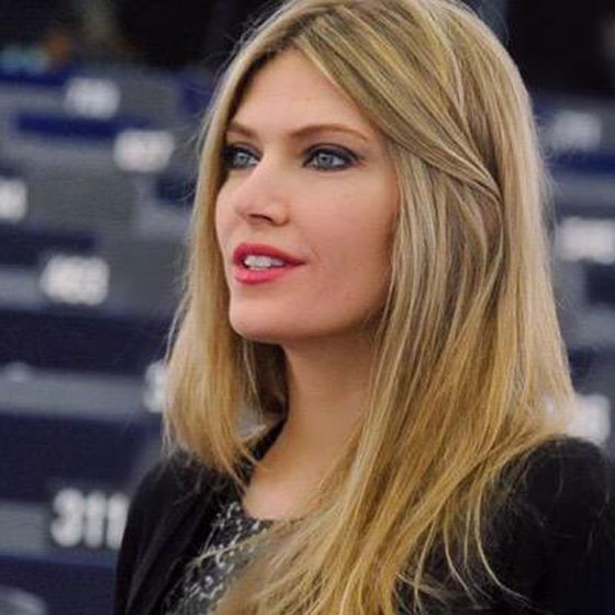  حسناوات اقتحمن عالم السياسة من اوسع ابوابه بينهن لبنانية واردنية صورة رقم 15