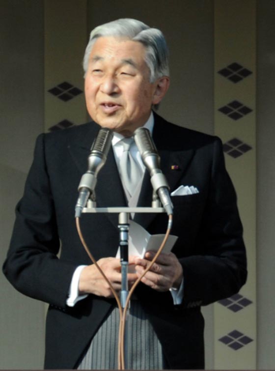 اليابانيون يحبسون انفاسهم ترقبا لخطاب التنازل للامبراطور اكيهيتو! صورة رقم 3