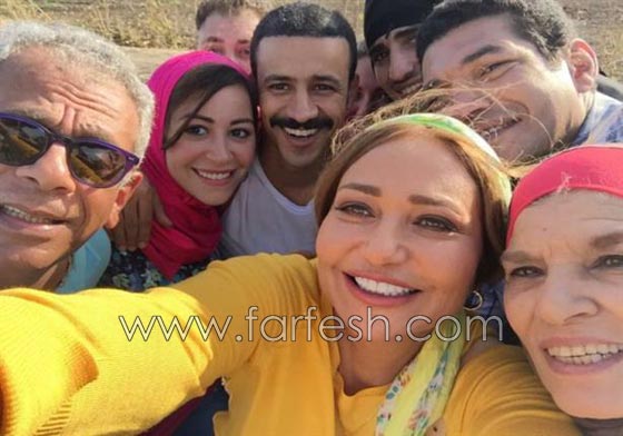 فيديو ساخن من فيلم الماء والخضرة والوجه الحسن صورة رقم 8
