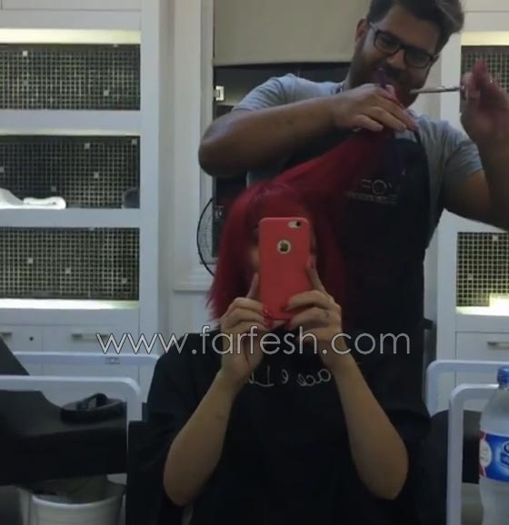 صور غادة عبد الرازق بالشعر الأحمر: هل تحاول تقليد هيفاء وهبي؟  صورة رقم 2